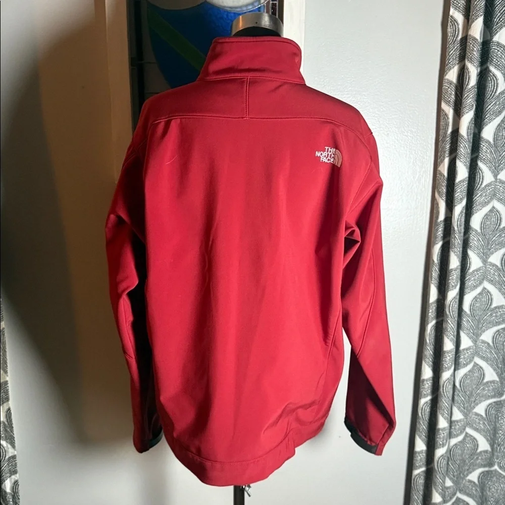 The North Face Men's Apex softshell jacket SZ Large Red